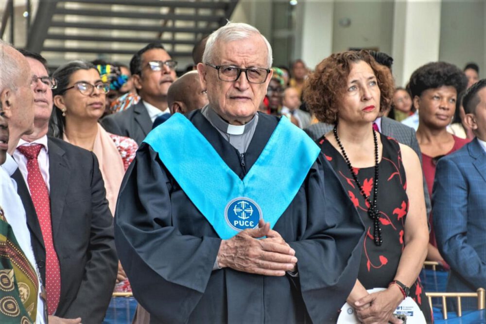 Ecuador: Ehrendoktorwürde für Pater Raffaello Savoia