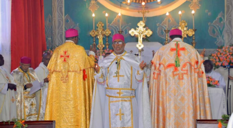 Monsignore Tesfaye als neuer Erzbischof von Addis Abeba in sein Amt eingeführt